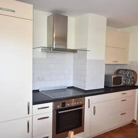 Beautiful Bungalow In With Garden Kröpelin